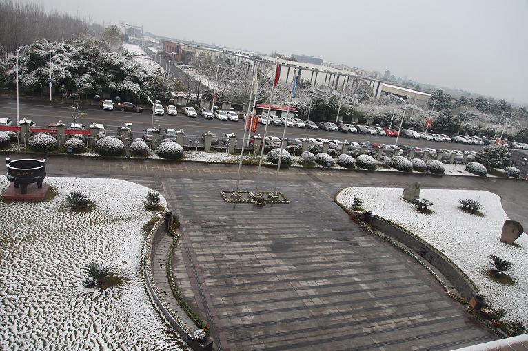一場(chǎng)雪，才知道您有多美！
